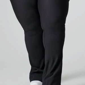 BuffBunny Ribbed Flare Black Pants